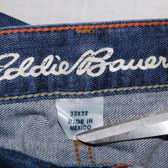 Eddie Bauer Mens 33 x 32 Straight Fit Medium Indigo Wash Blue Jeans - Picture 5 of 11